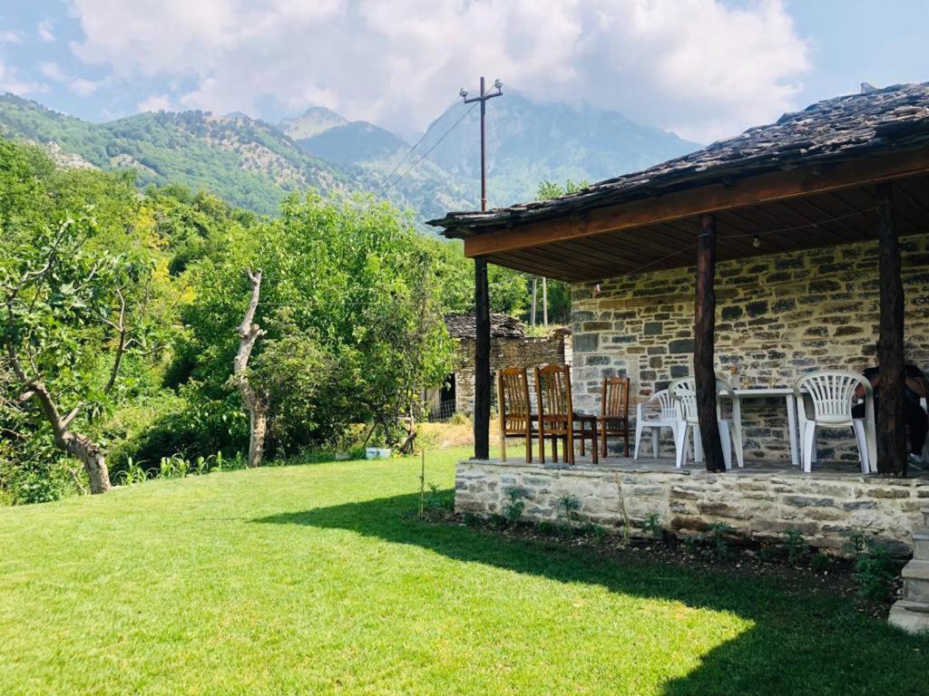 Guest House Qafe Dardha - Tomorr National Park Qafe Dardhe Exteriér fotografie